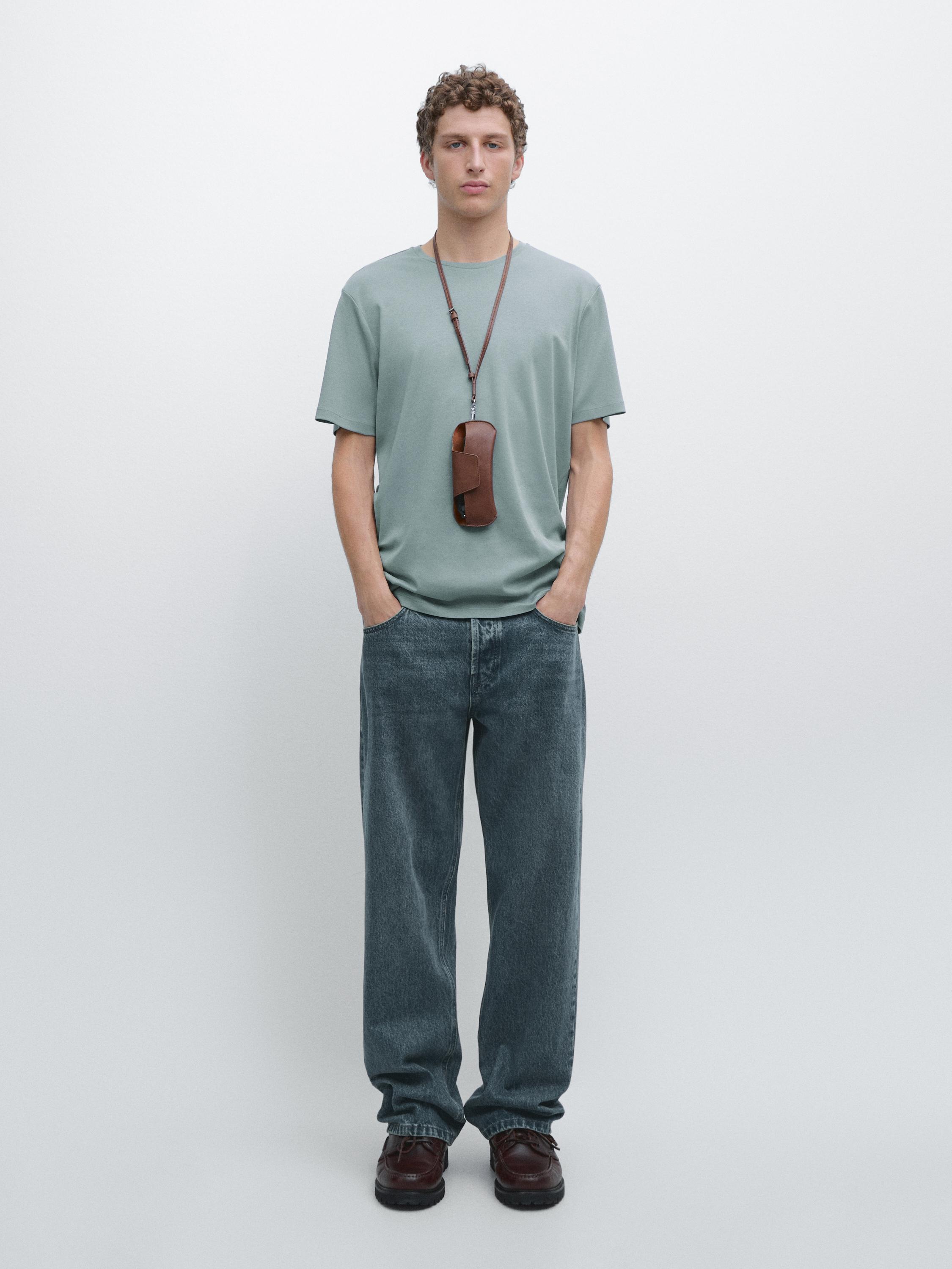 Short sleeve cotton blend T-shirt